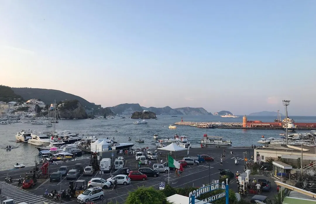 Porto di Ponza - Immobilevante-1