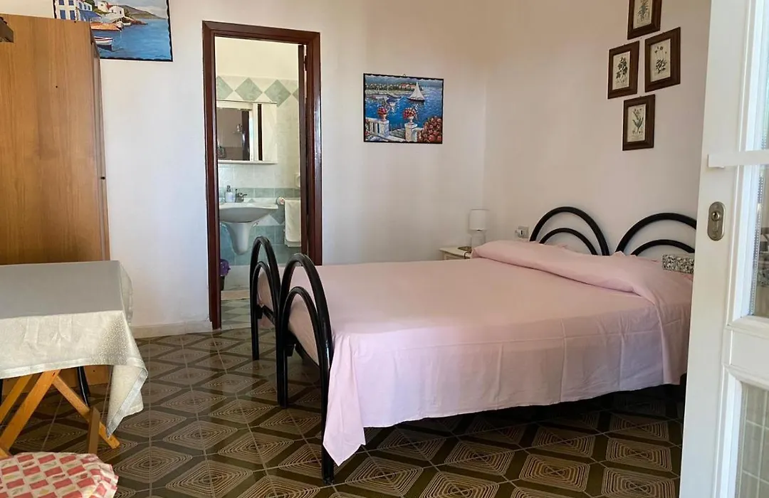 Residence Ponza Le Forna-1