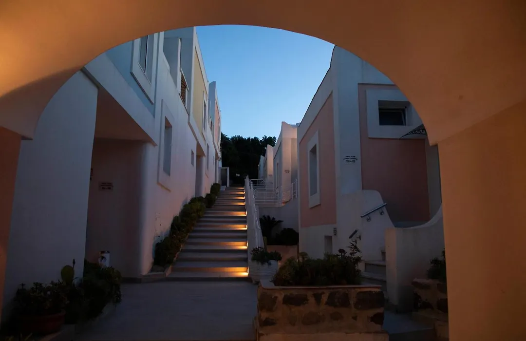 Hotel Chiaia Di Luna-1