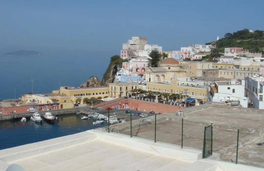 Hotel Del Capitano-1