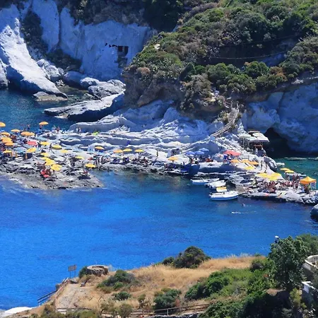 Ponzacasevacanze Appartamento alla spiaggia di Cala Feola-3